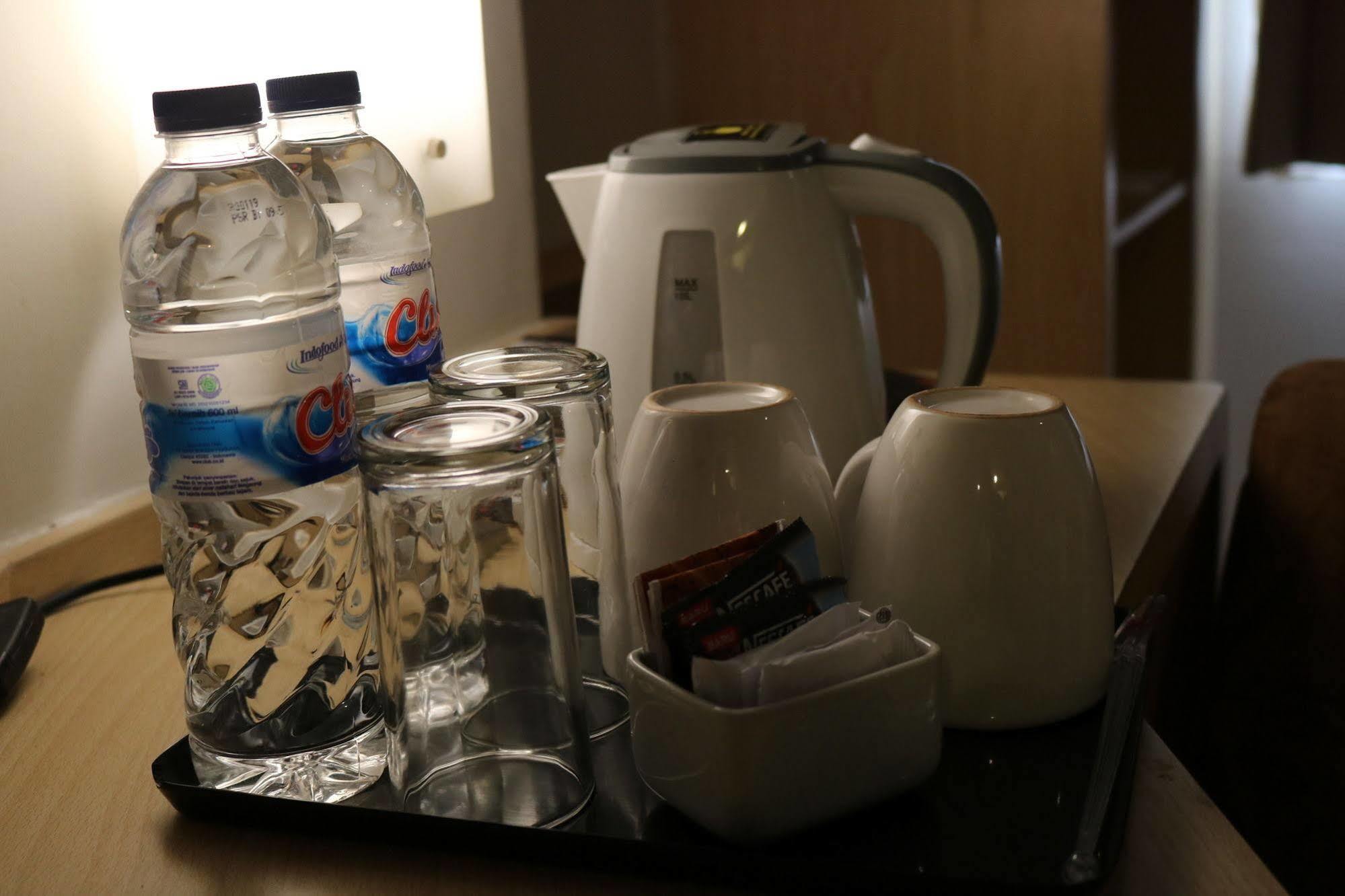 Bekizaar Hotel Surabaya Eksteriør billede